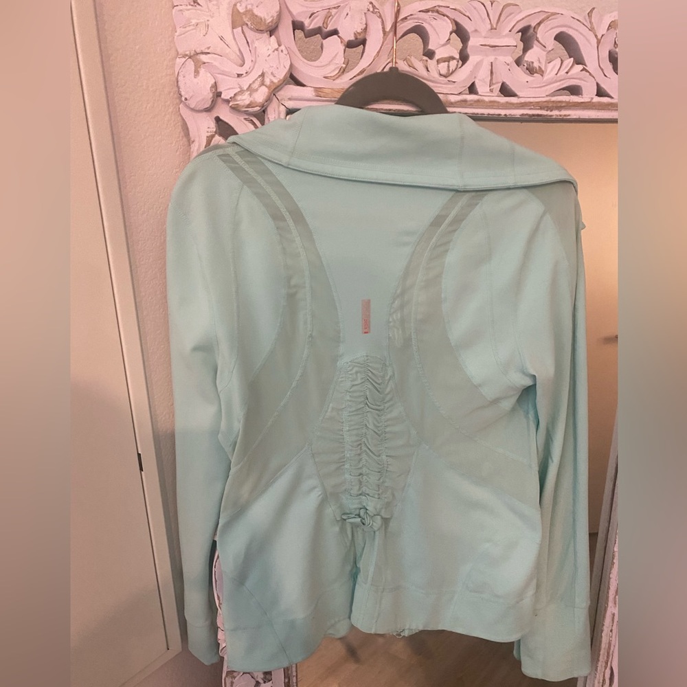 Zella athletic zip up jacket size L